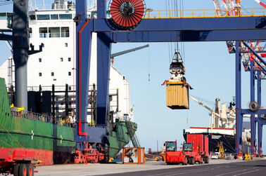 Modelcantilever mobile gantry Crane For Container Yard Customized het Opheffen van RMG Hoogte