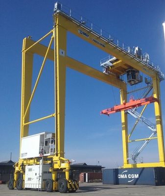 Aangepaste Elektrische Kraan van de Verschepende Containerbrug 22m Met rubberbanden